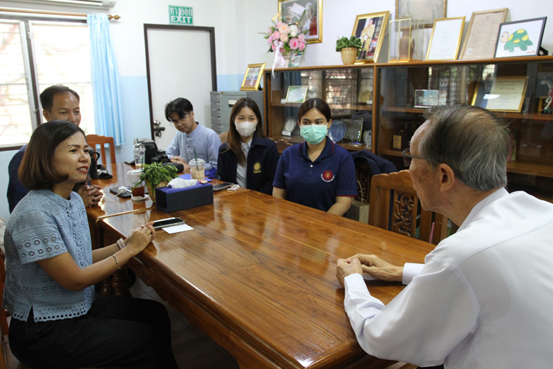 ติดตามการพัฒนาหลักสูตรสถานศึกษา