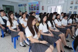 HOR03305