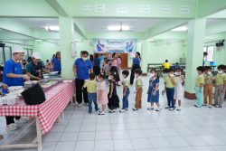 HOR04606