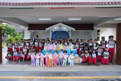 HOR04972