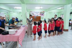 HOR05698